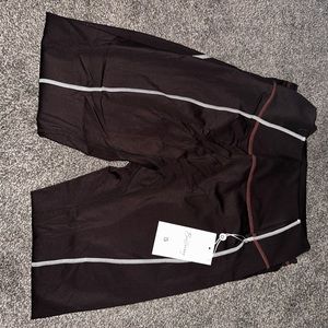 NWT. Buff bunny lochness leggings!